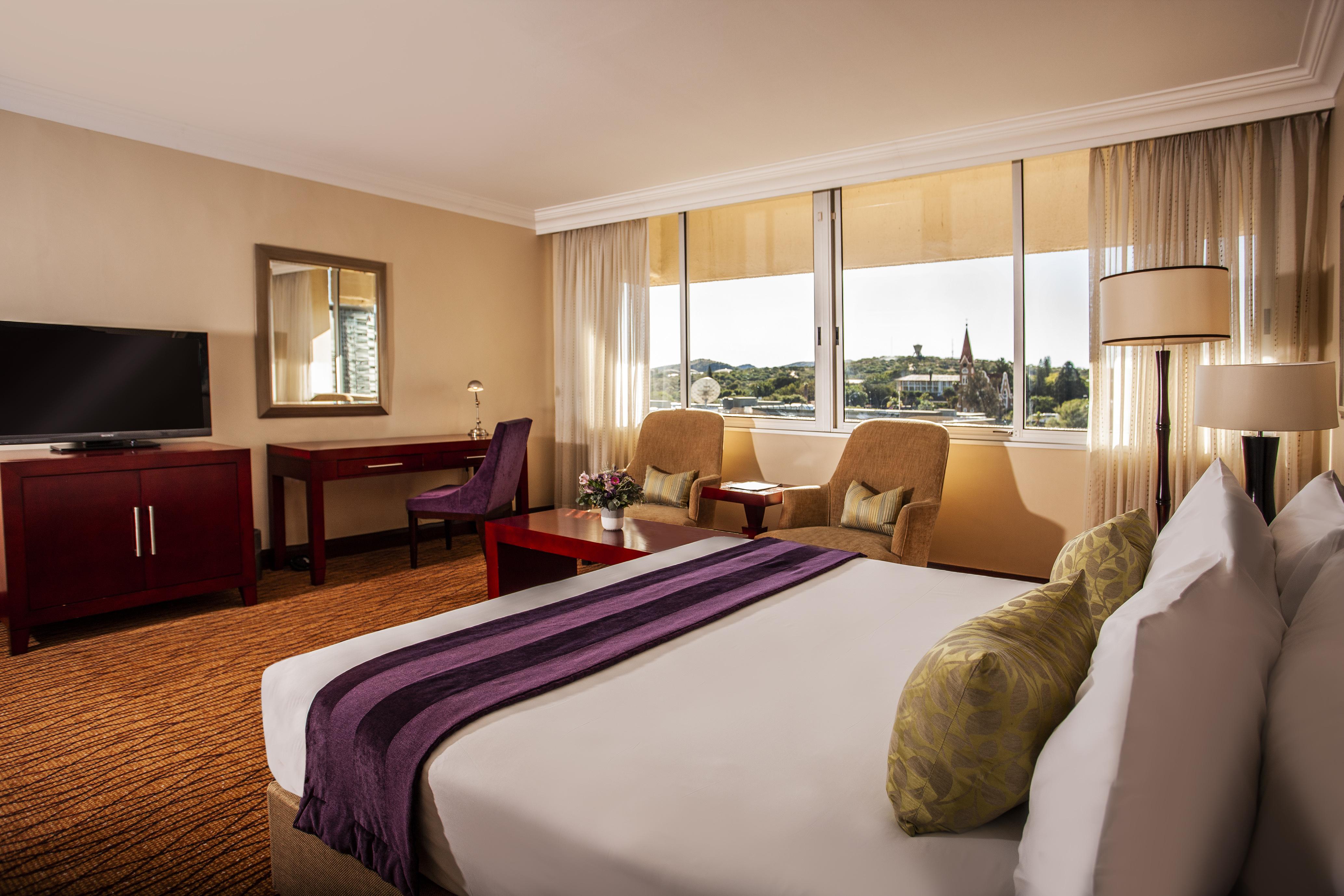 Avani Windhoek Hotel & Casino Экстерьер фото