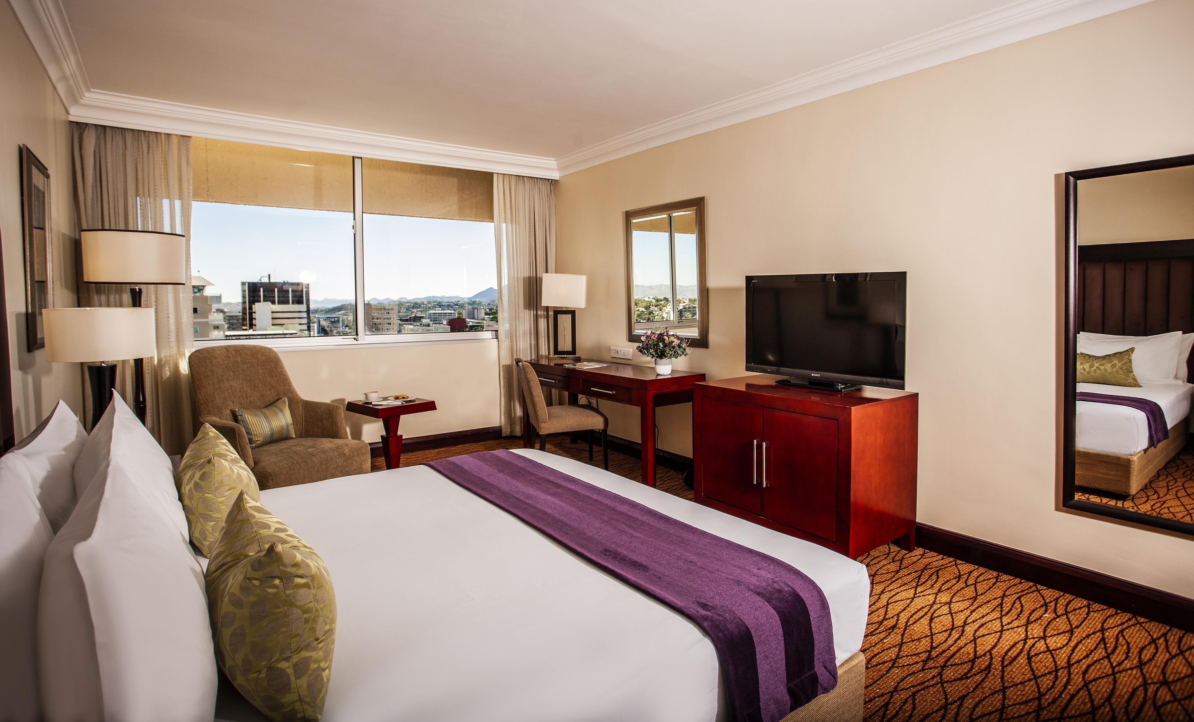 Avani Windhoek Hotel & Casino Экстерьер фото